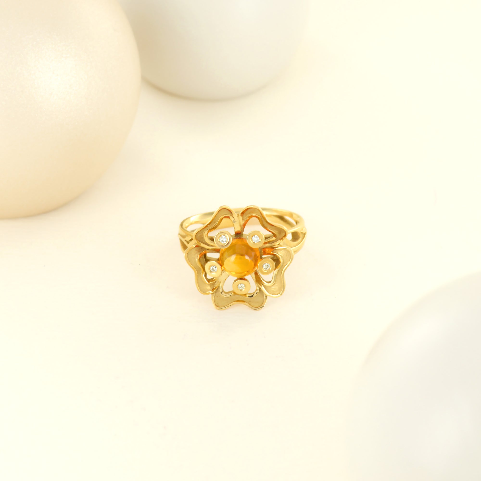 Bague Pensée Sauvage médium en or jaune et citrine