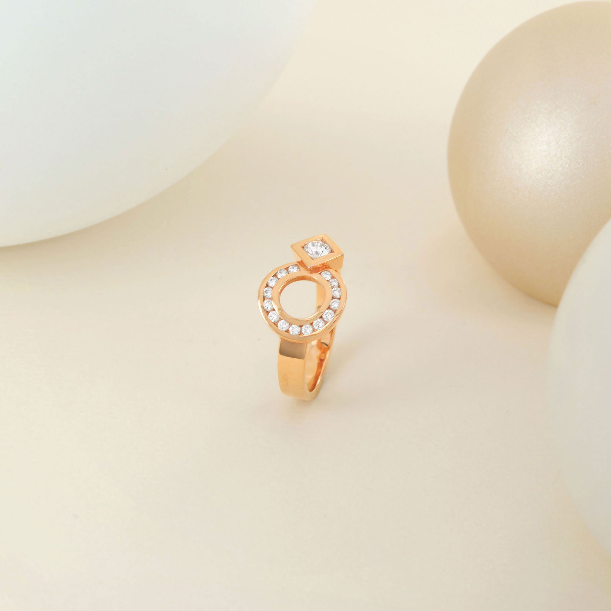 Bague Signes Eclipse en or rose et pavage diamant