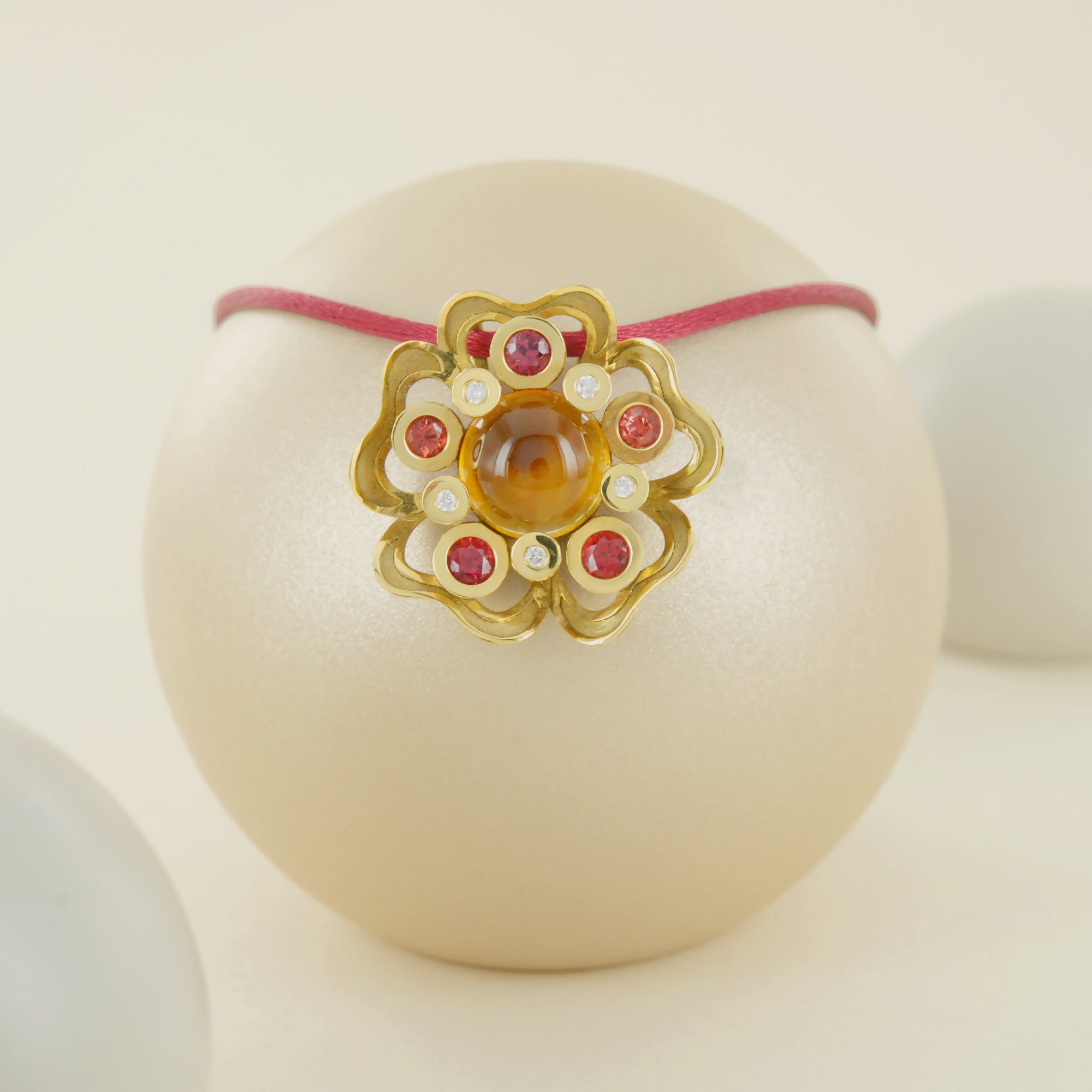 Pendentif Pensée sauvage Large en or jaune et citrine