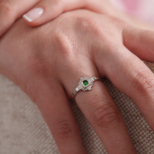 Esther Tsavorite green ring 3 mm