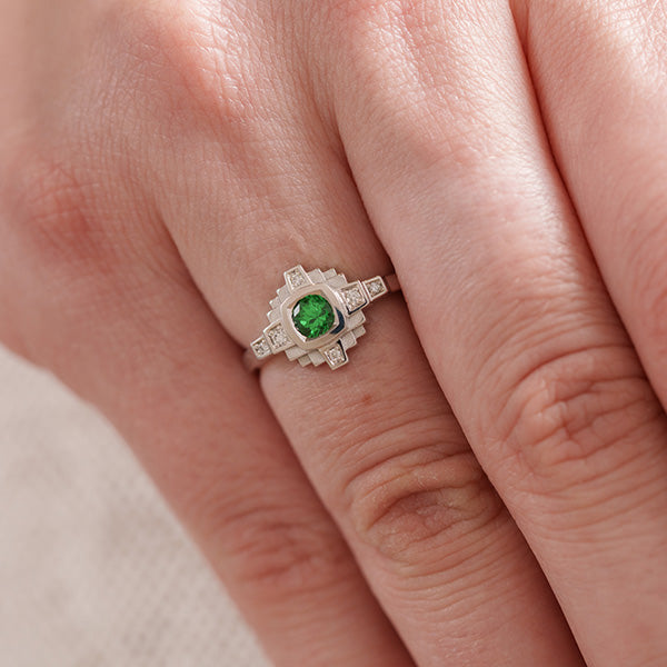 Esther Tsavorite green 4 mm and diamonds ring