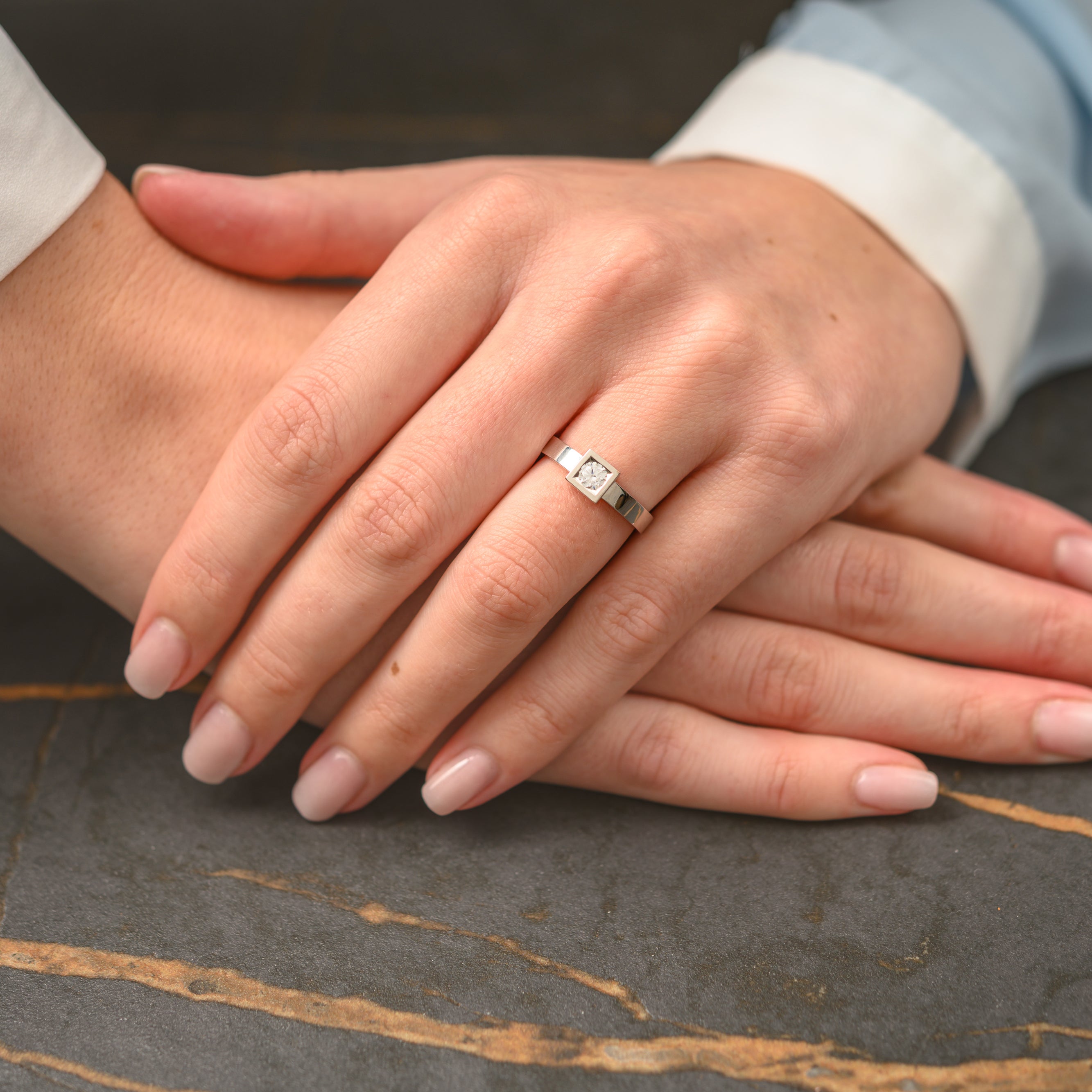 Bague Solitaire Cube diamant en or