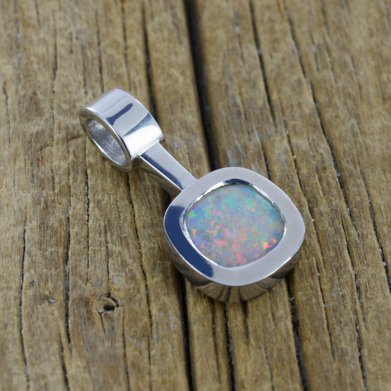 Pendentif opale en or
