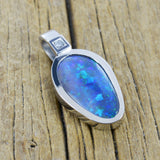 Pendentif opale en or et diamant