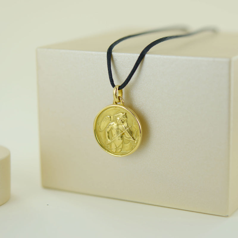 Médaille anges au violon or jaune
