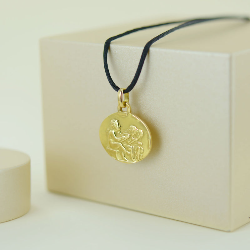 Médaille petits écoliers ovale or jaune