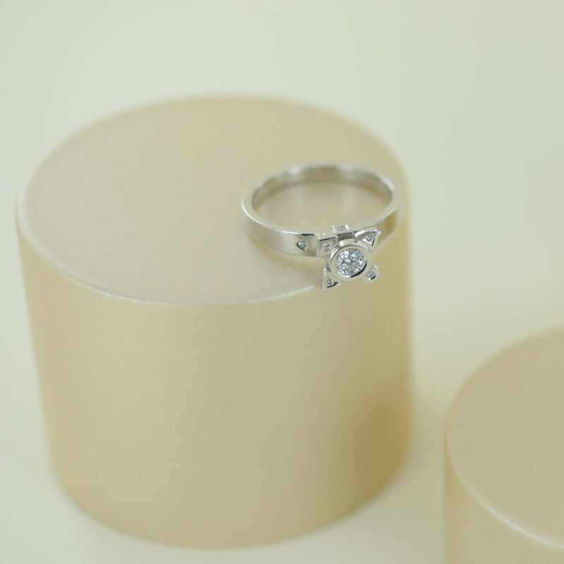 Bague My Little White Stone en or blanc et diamant central de 0.20 ct