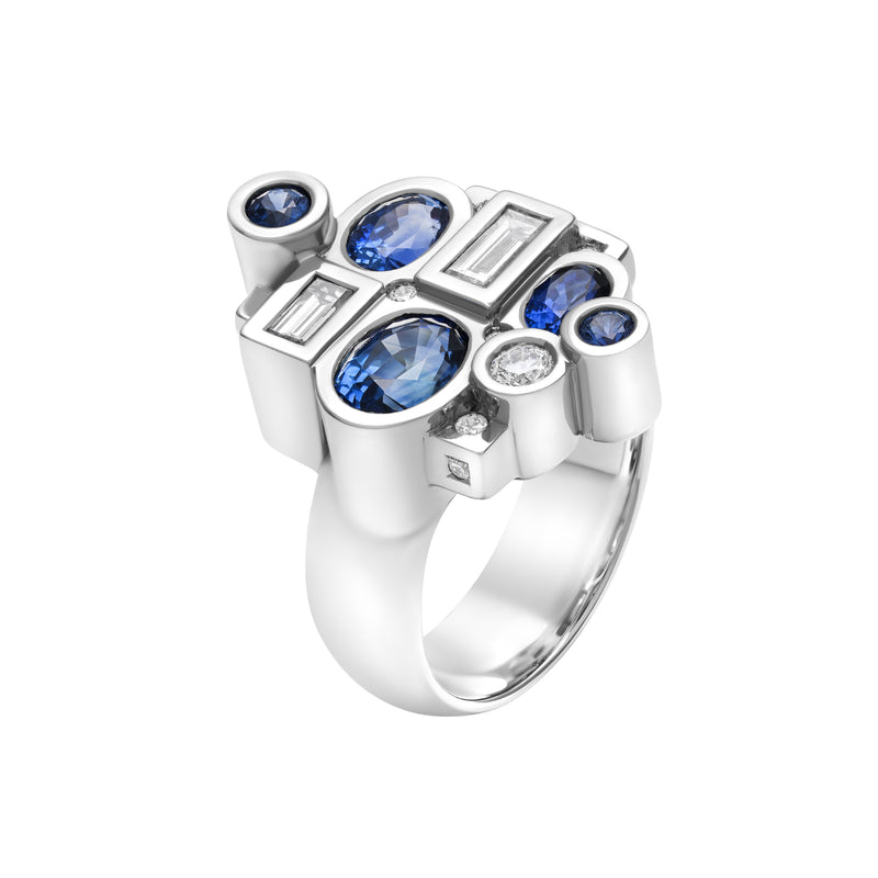 Blue Carambola ring in white gold