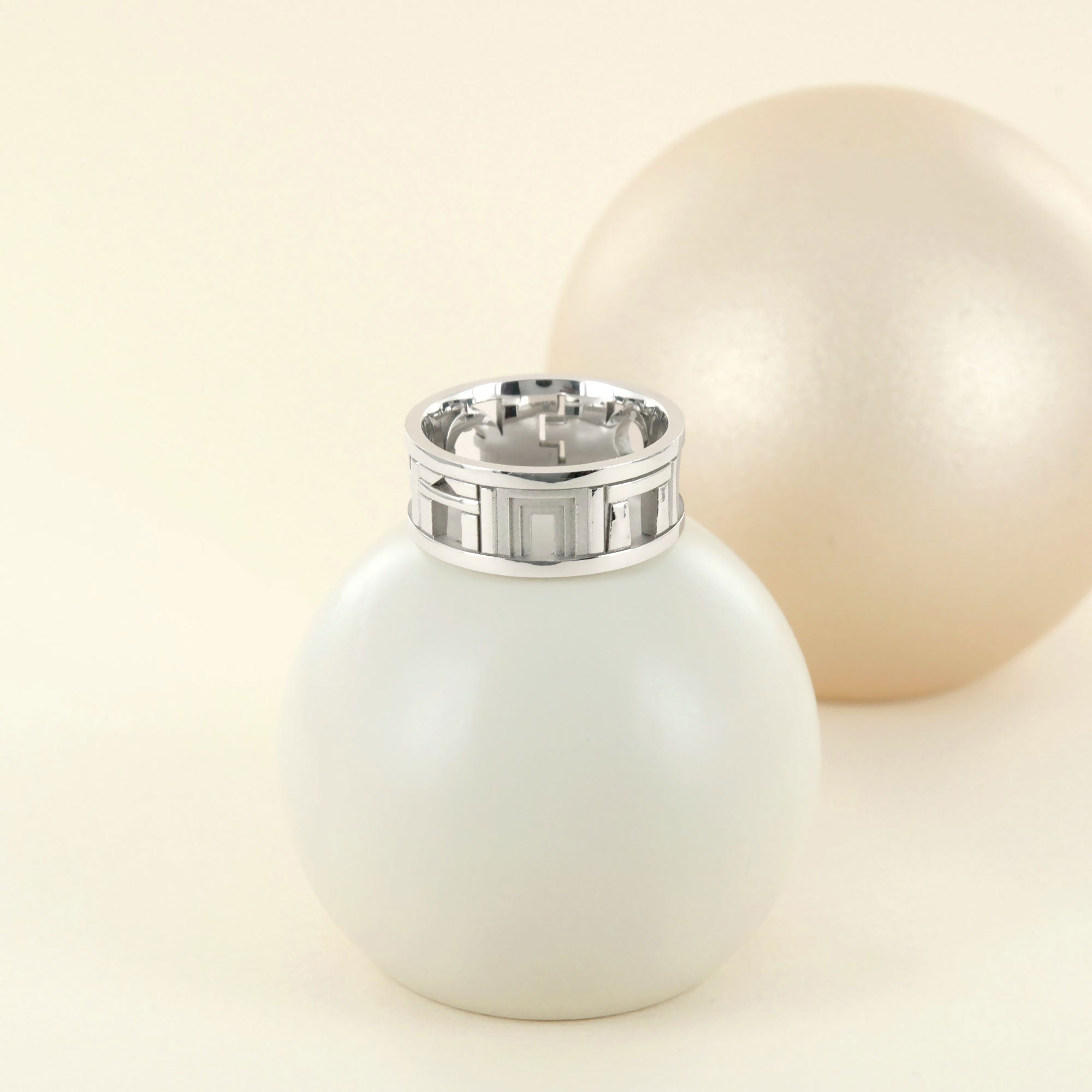 Anneau Porte du Temps en or blanc