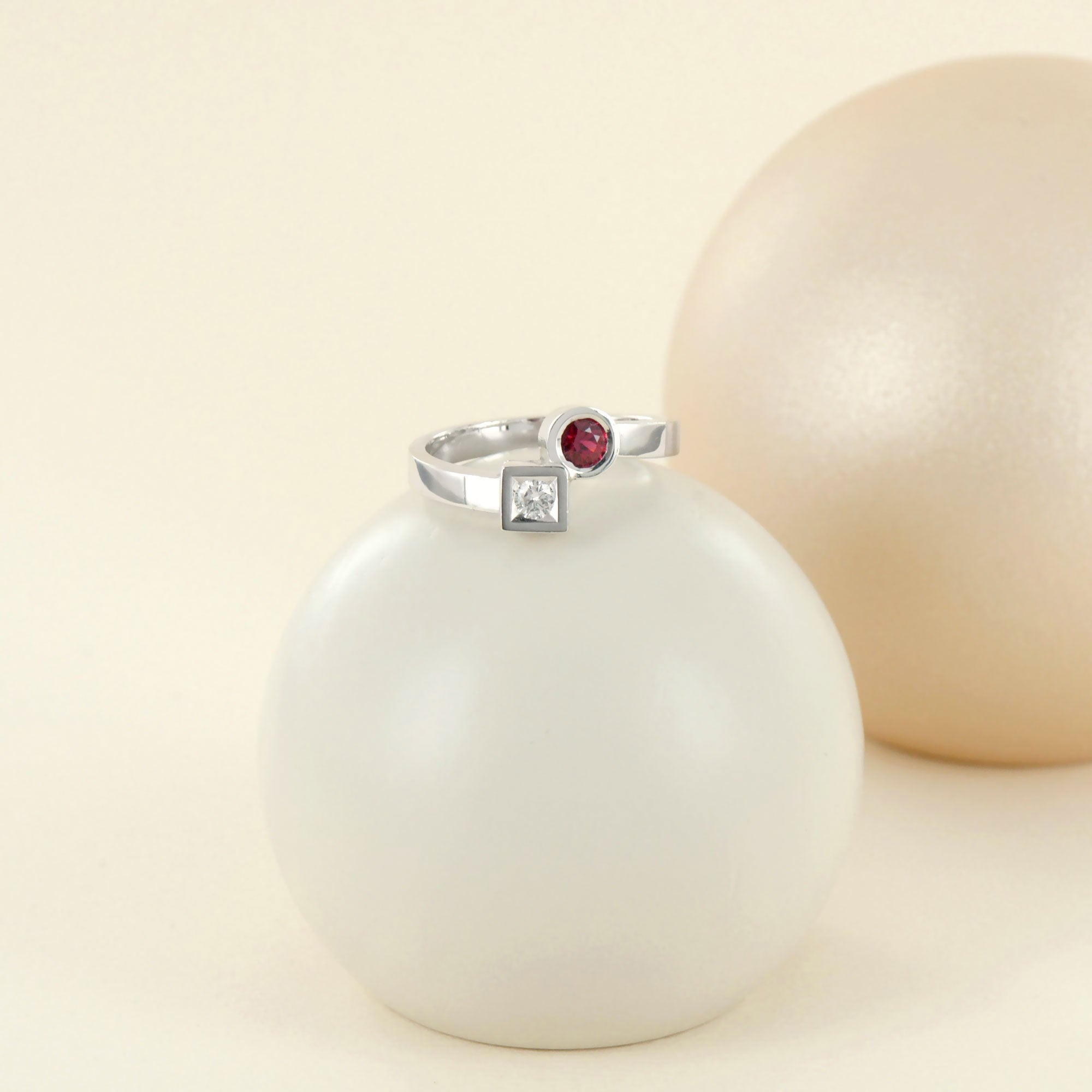 Alliance Toi & Moi en or blanc, saphir et diamant