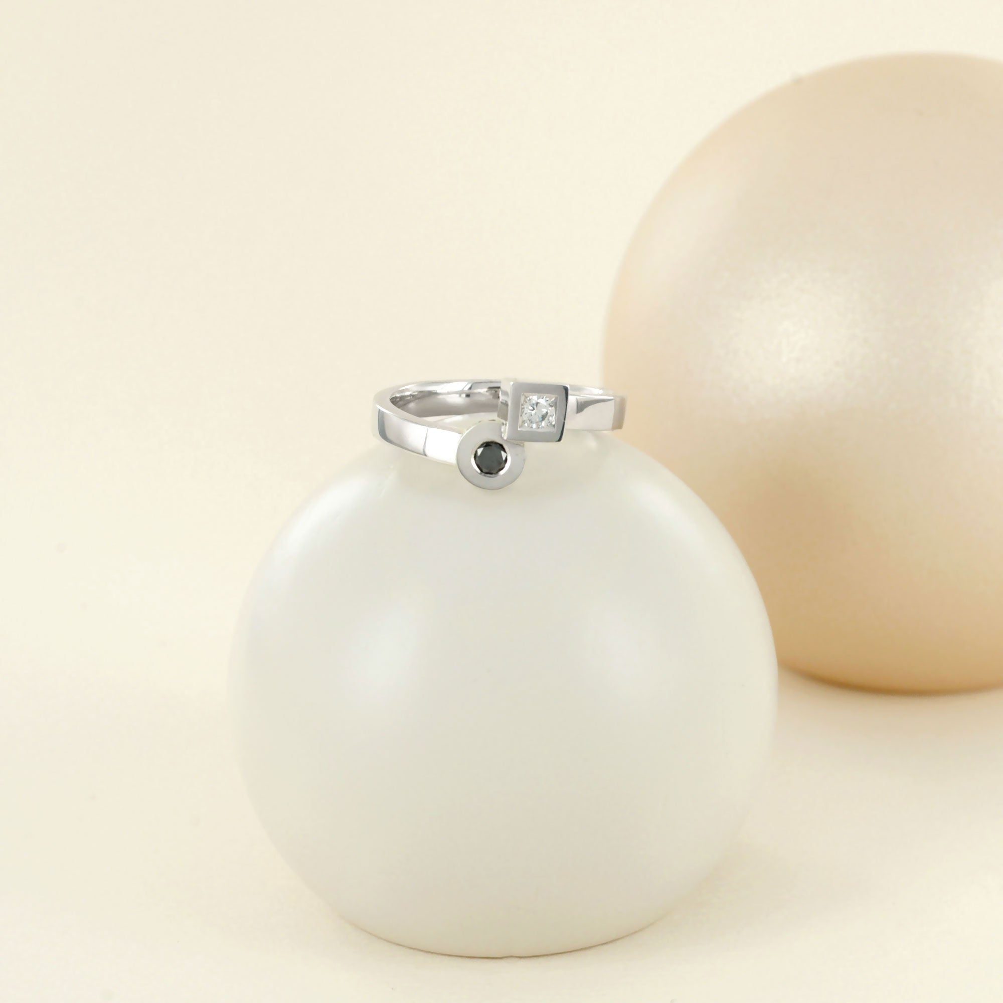 Alliance Toi & Moi en or blanc et diamants