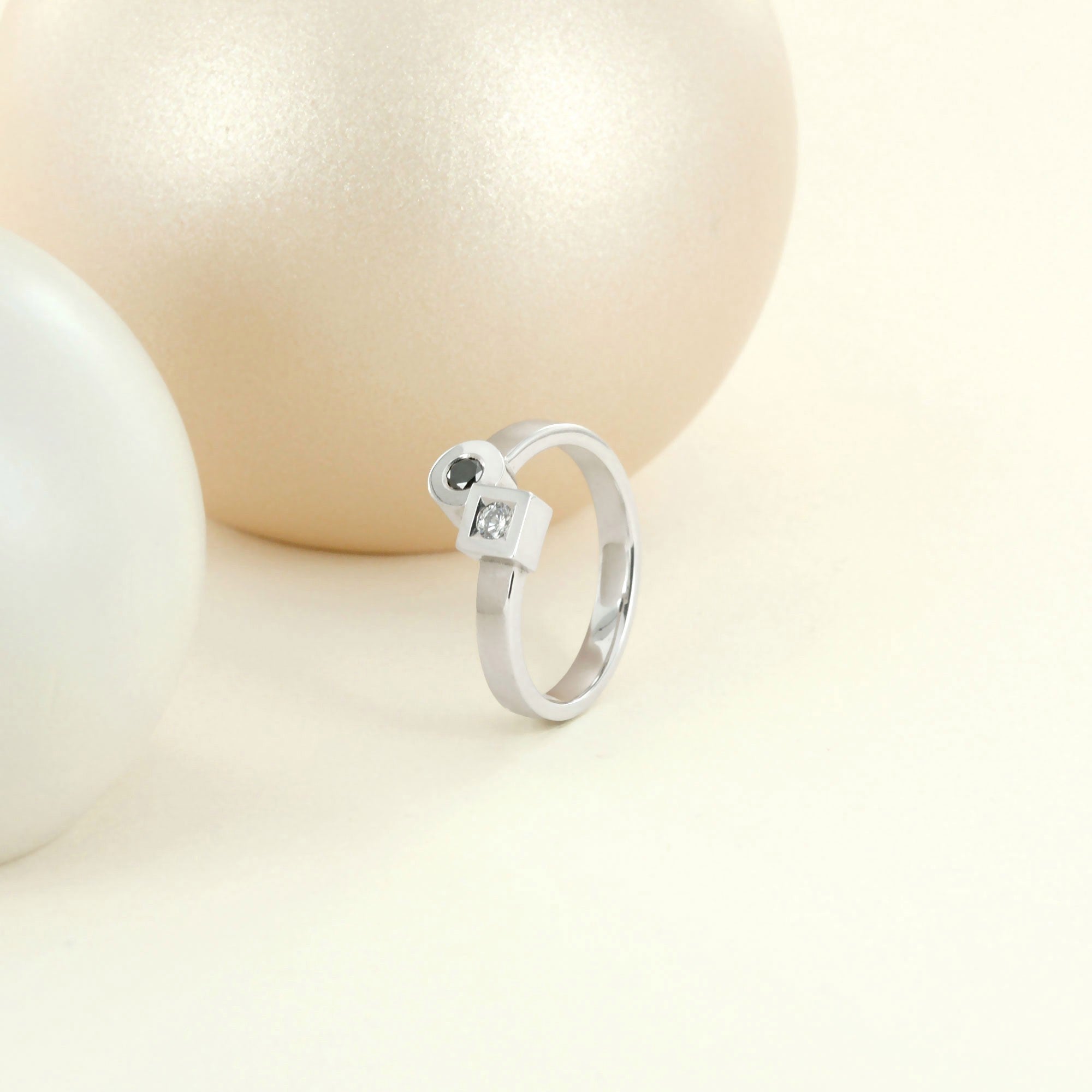 Alliance Toi & Moi en or blanc et diamants