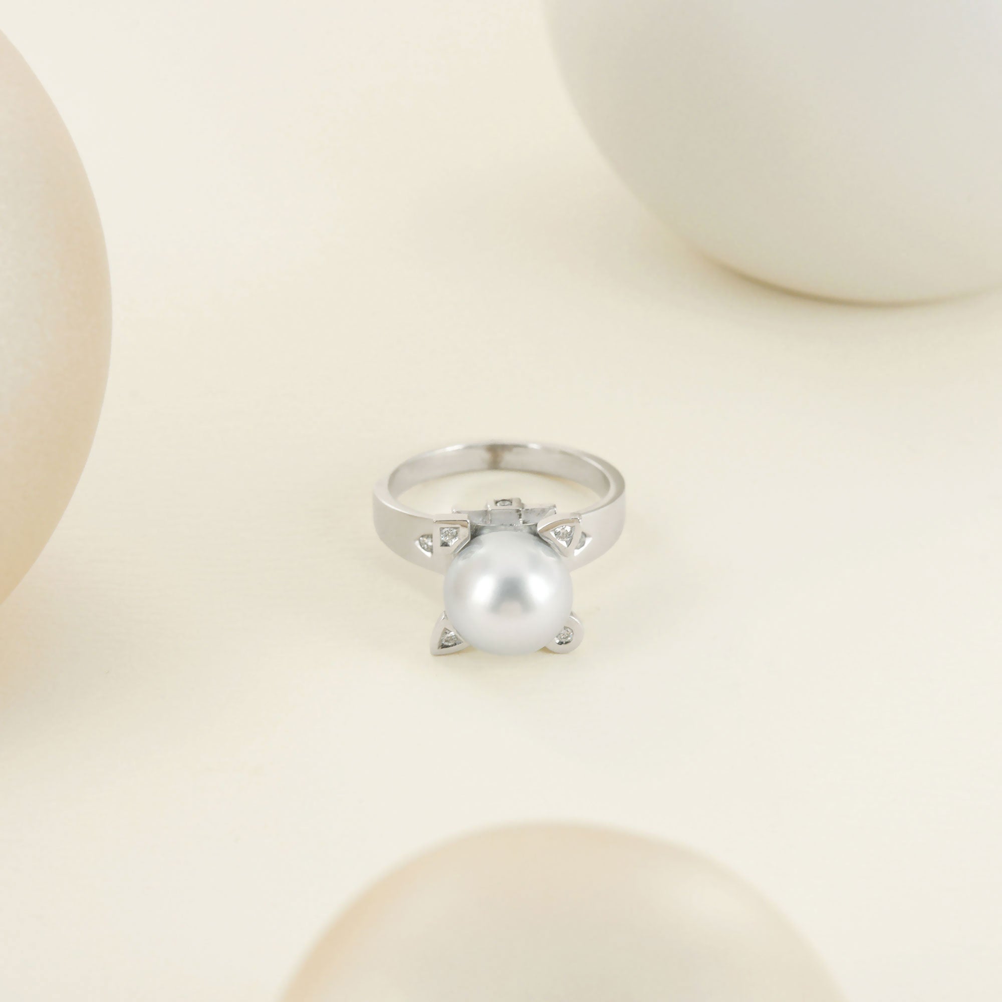 Solitaire My Little White Stone en or blanc et Perle blanche