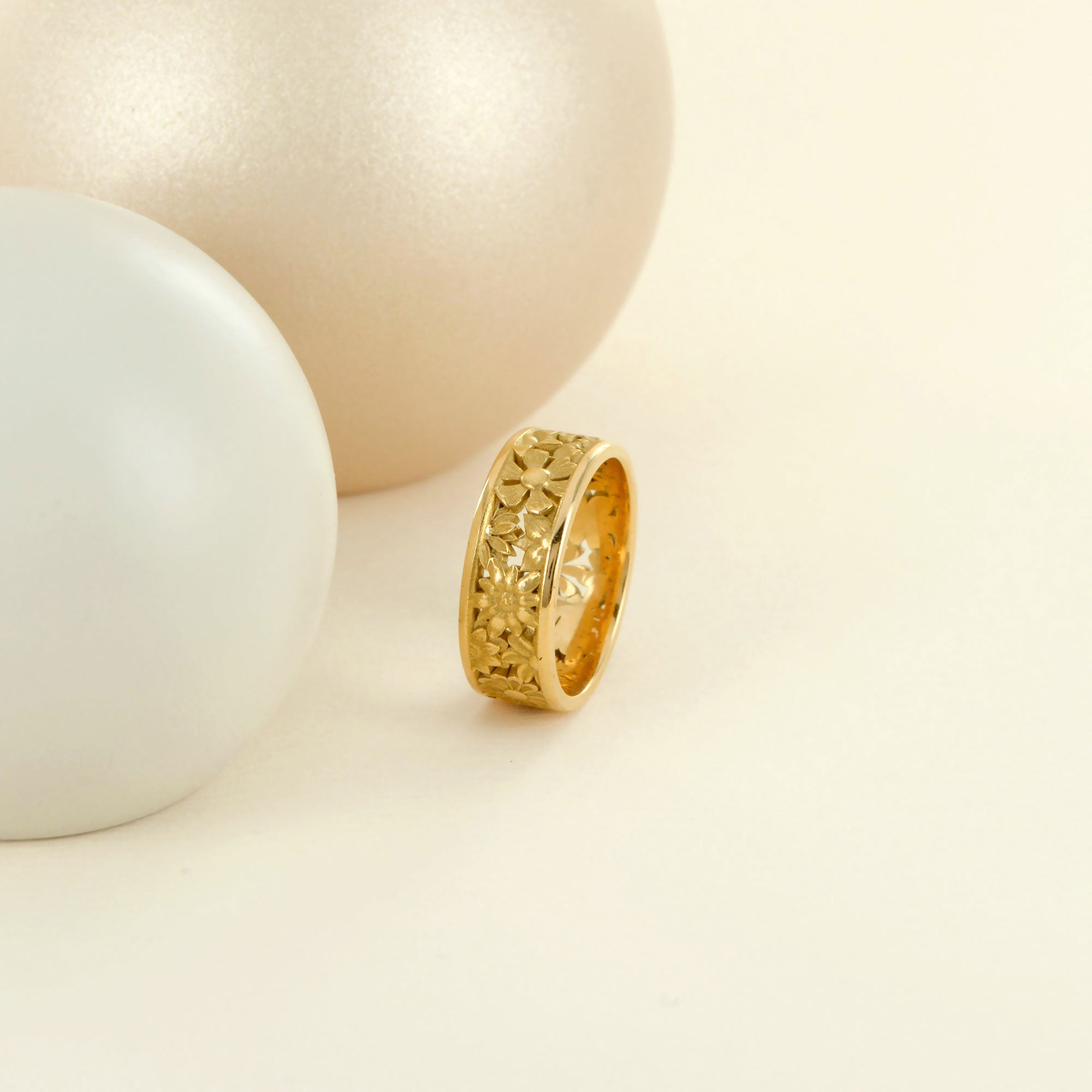 Alliance fleurs en or jaune