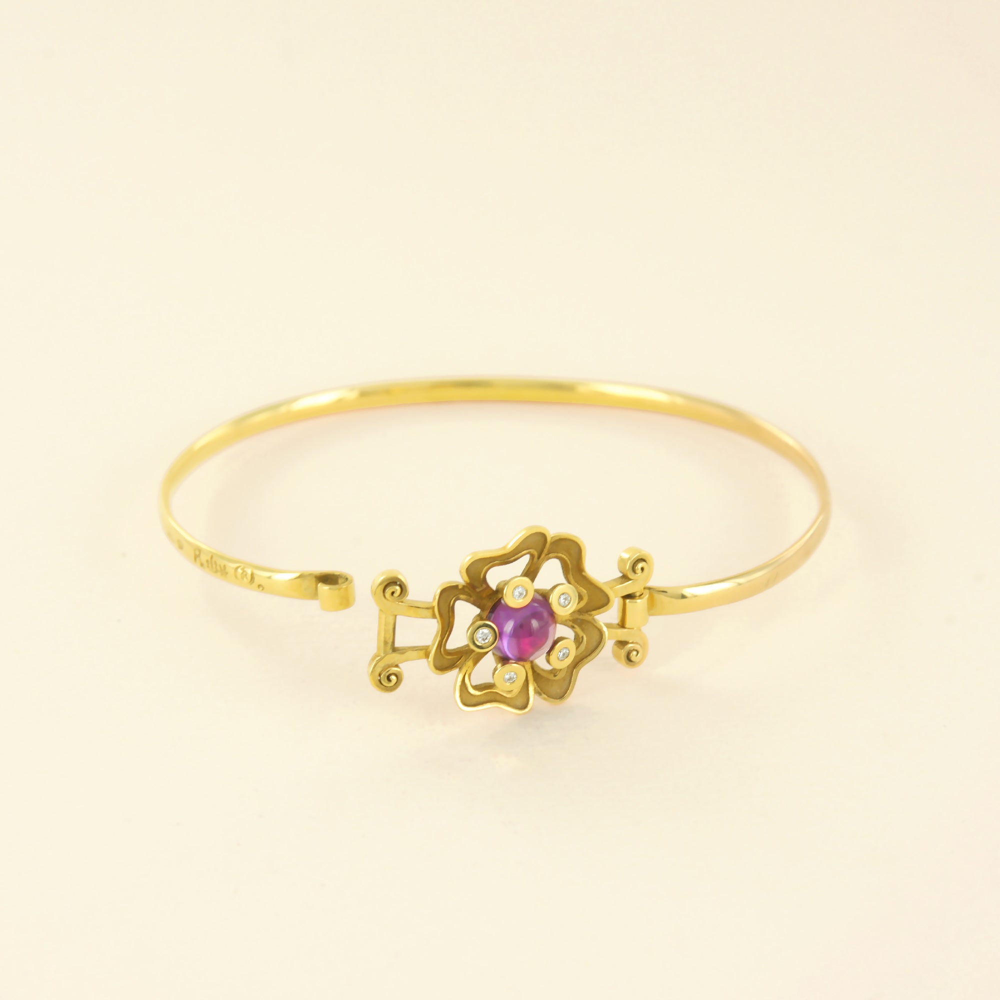 Bracelet Pensée Sauvage en or blanc et grenat