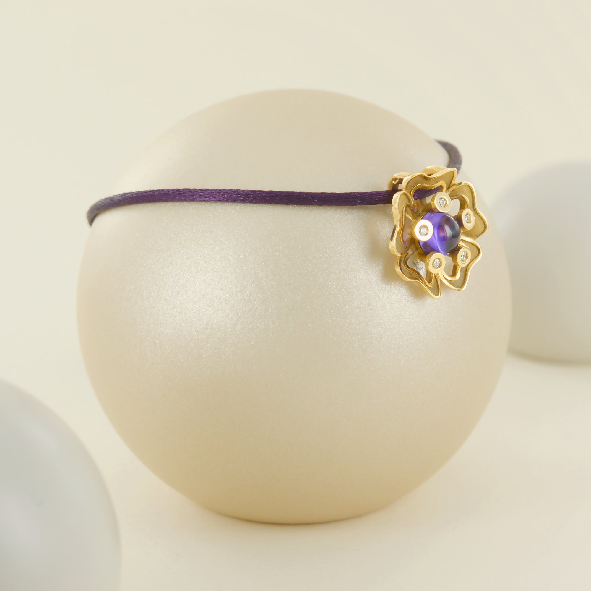 Pendentif Pensée Sauvage médium en or jaune et améthyste