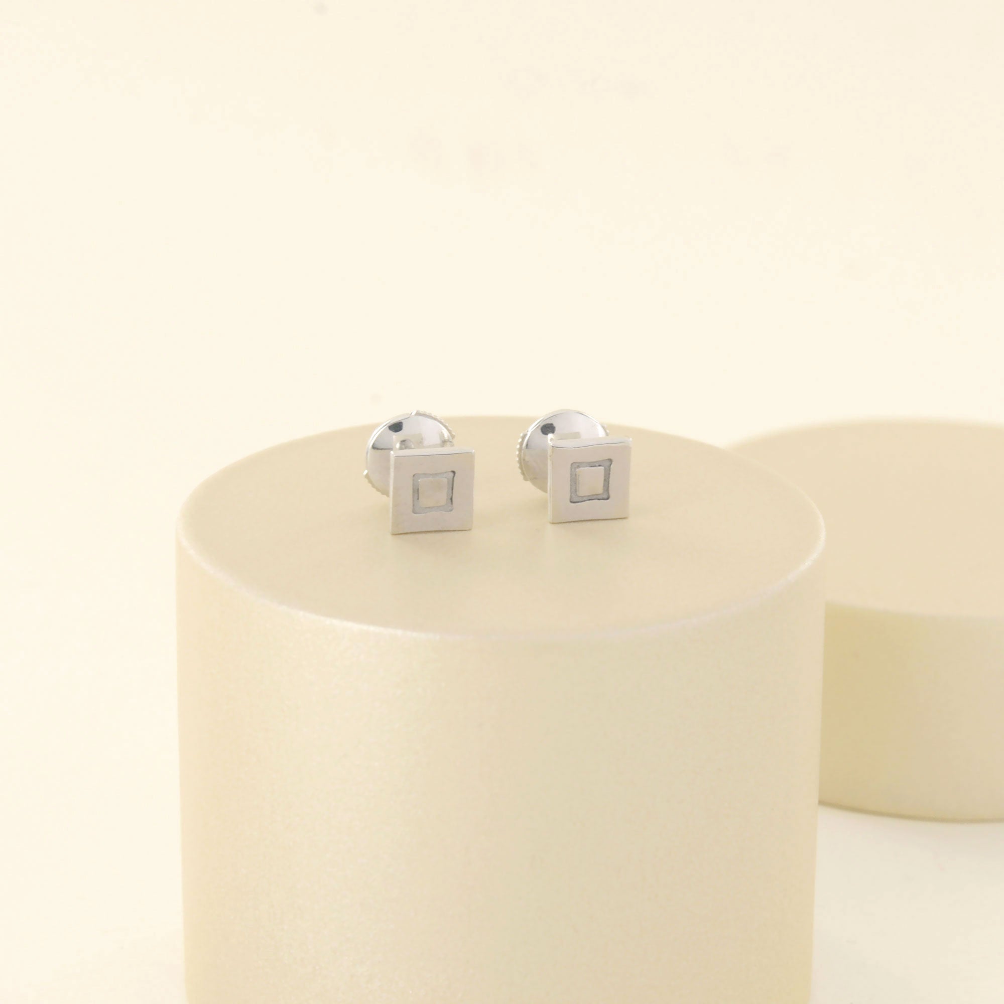 Boucles d'oreilles Astrée en or blanc