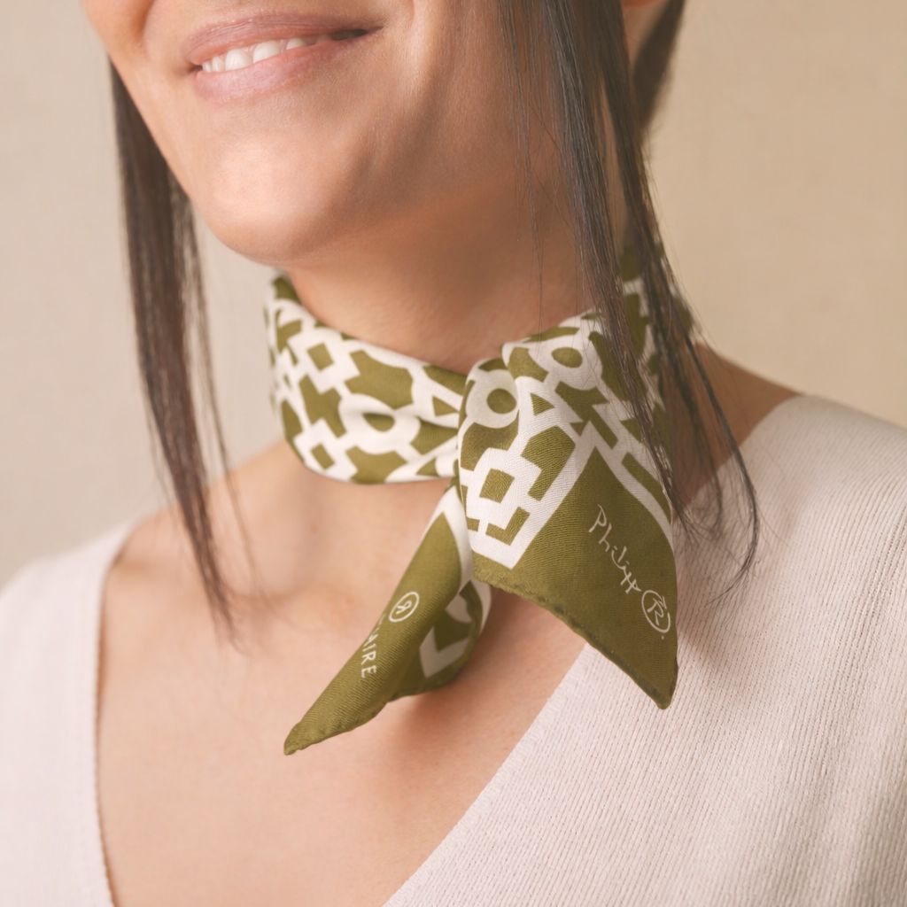 Carré alchimie kaki 45cm en soie