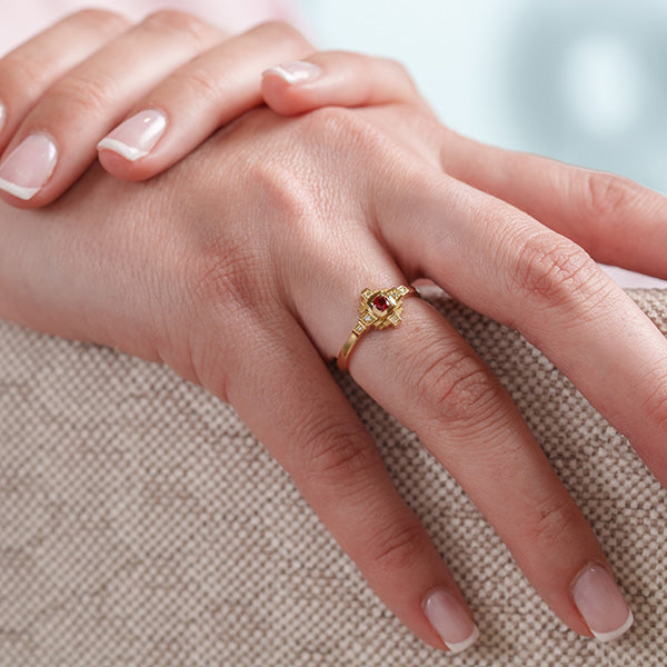 Bague Esther Saphir rouge 3 mm et diamants