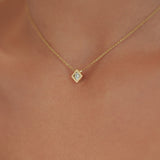 Simplicité diamond pendant in gold and diamond