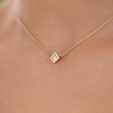 Simplicité diamond pendant in gold and diamond