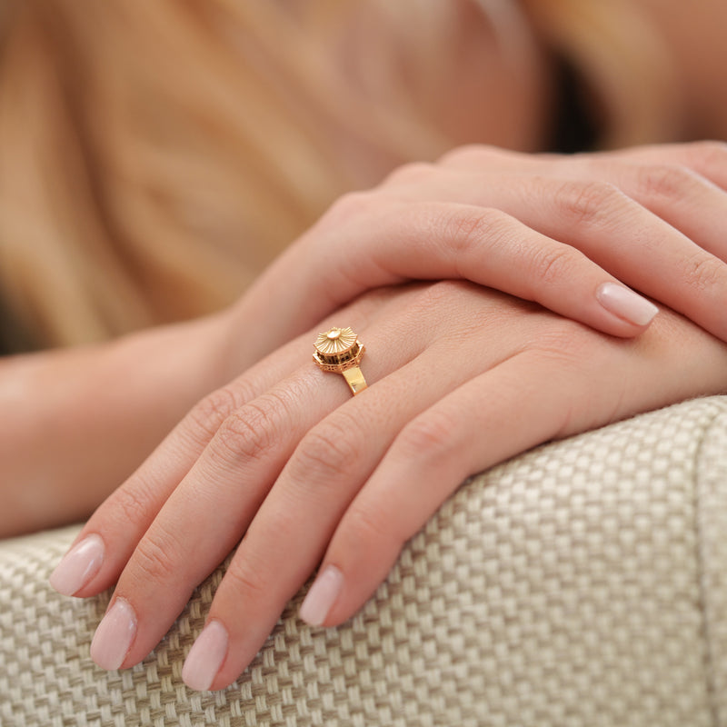 architecture Chinese Pagoda Baby ring in gold