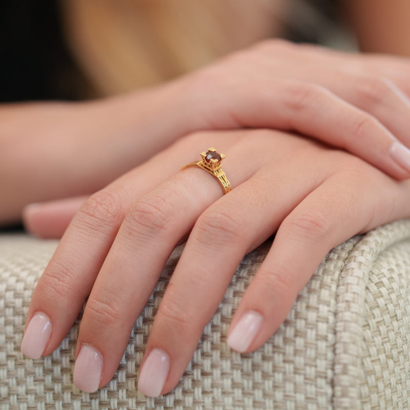 Bague French Kiss en or et grenat rouge 5 mm