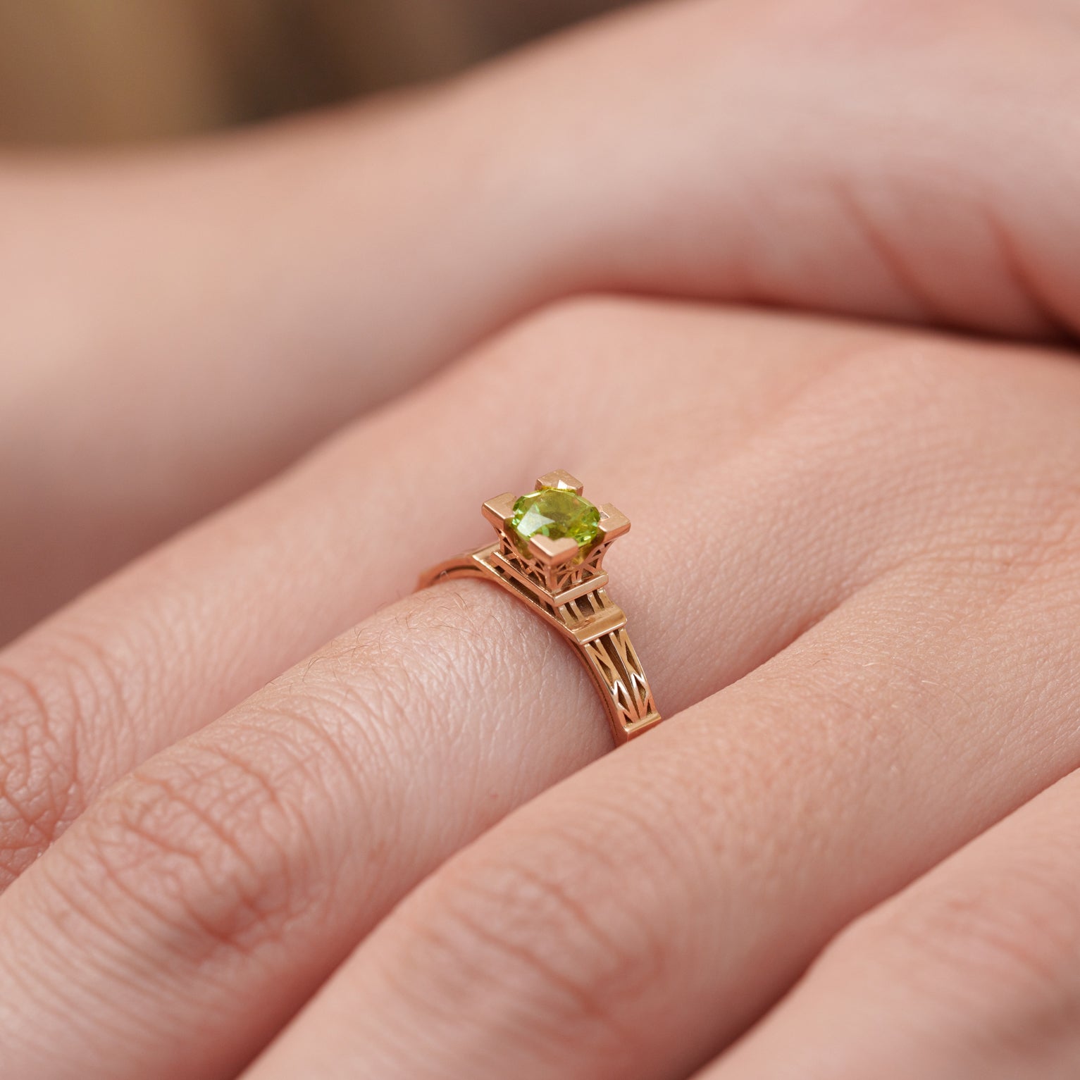 Ring French Kiss in gold and green Peridot 5 mm