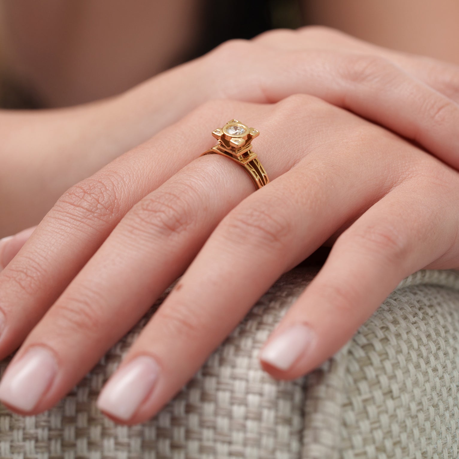 Bague French Kiss tour Eiffel diamants en or