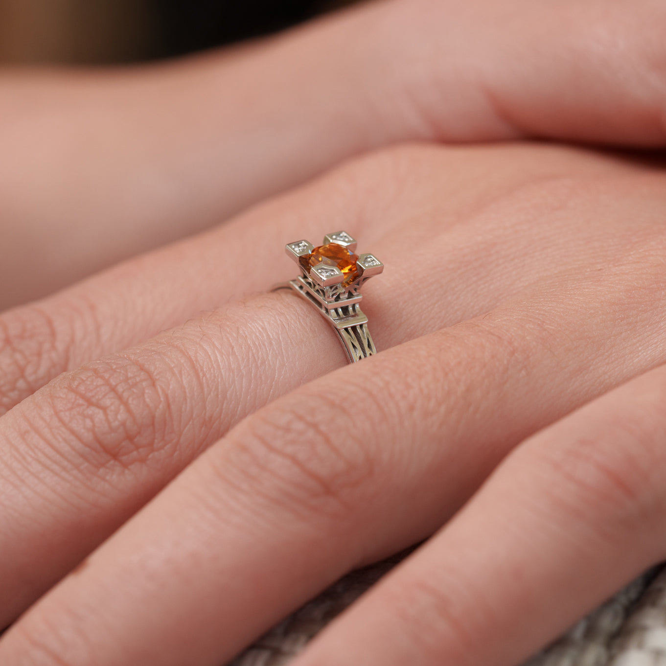 Bague French Kiss en or et Citrine orange 5 mm et diamants