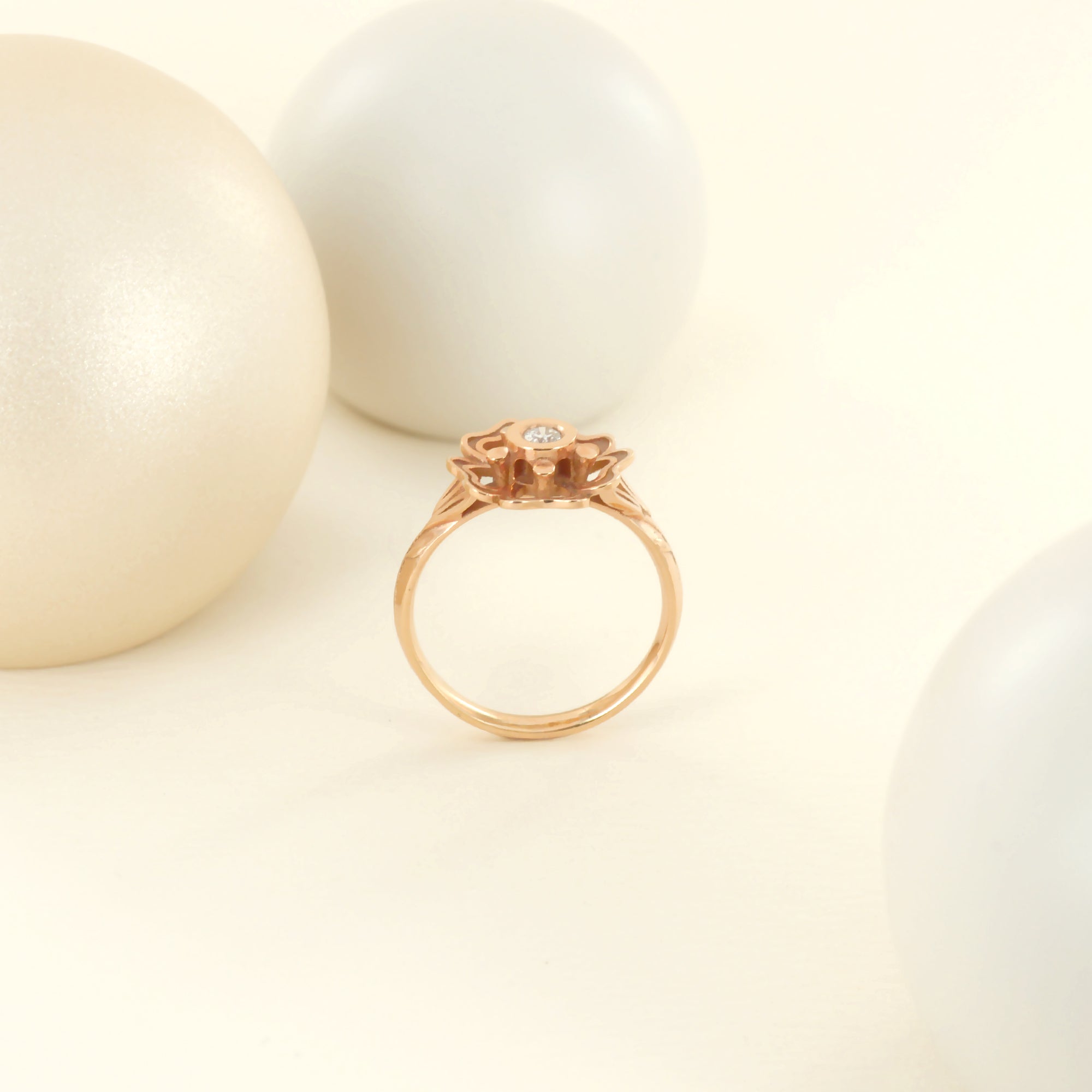 Bague Pensée Sauvage small en or rose et diamant