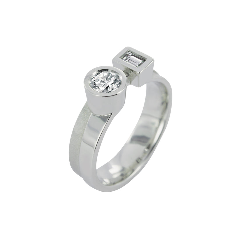 Modele Bague Tena Argent Solitaire Accompagne Bague De Fiancaille