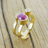 Bague avec rubis étoilé