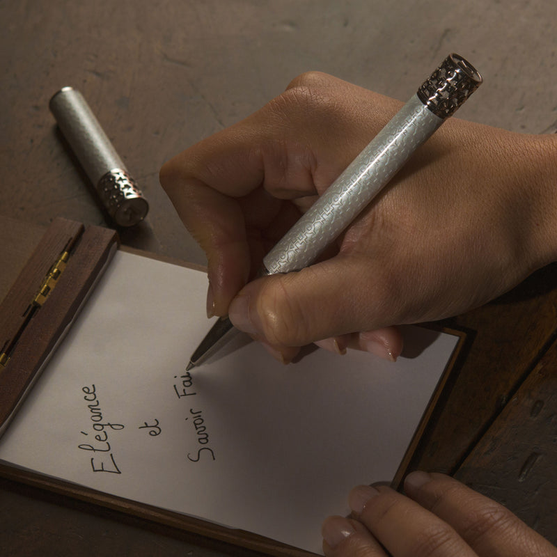 Stylo "Alchimie" Roller laque blanche nacré finition palladium