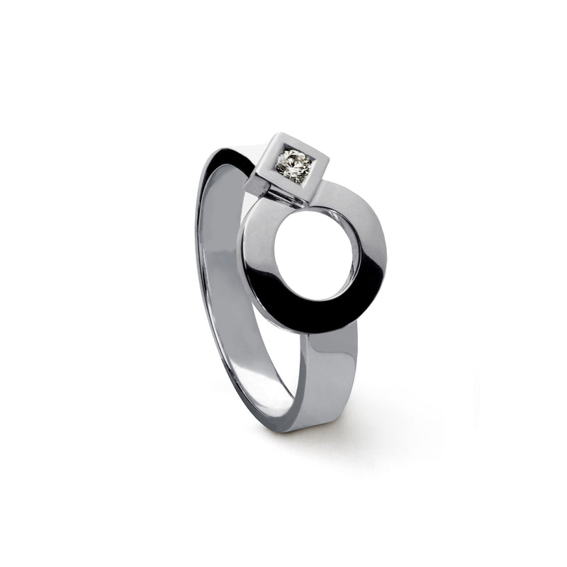Signe Eclipse round small gold diamond ring