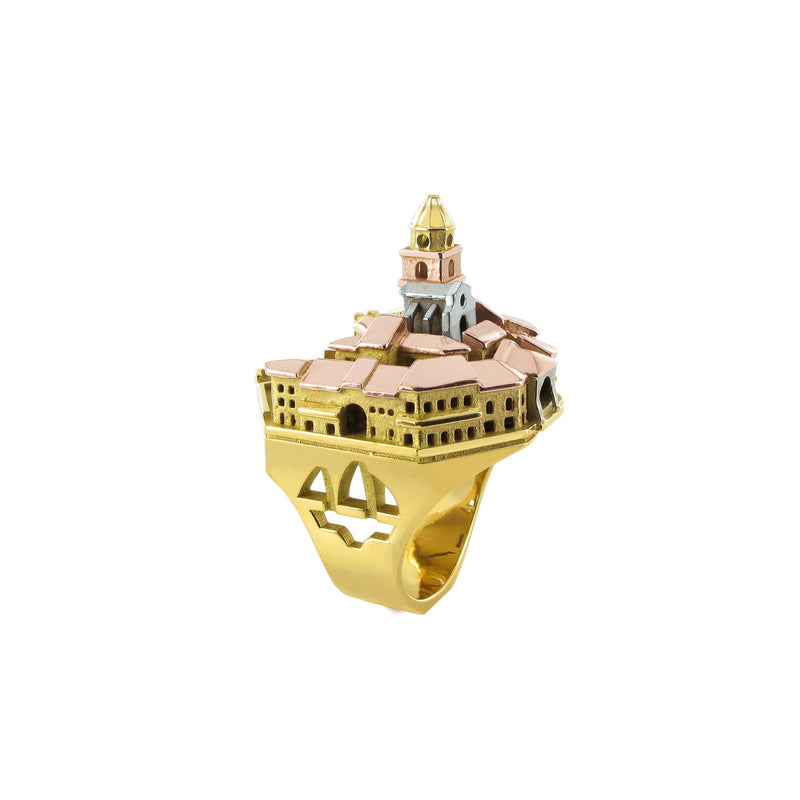Architecture Tropézienne ring in gold