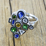 Bague saphirs, tsavorites et diamants en or blanc
