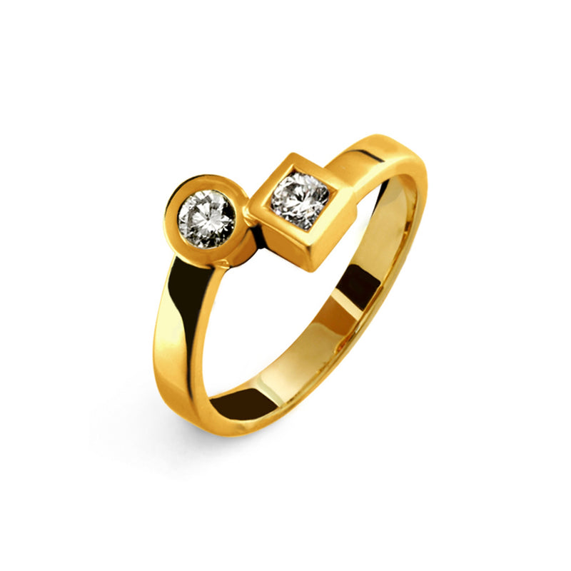 Toi et Moi small diamonds and gold ring